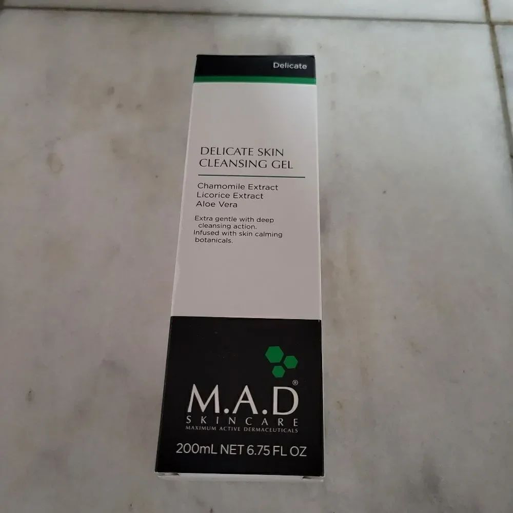 M.A.D Skincare Extract Aloe Vera Delicate Skin Cleansing Gel NEW